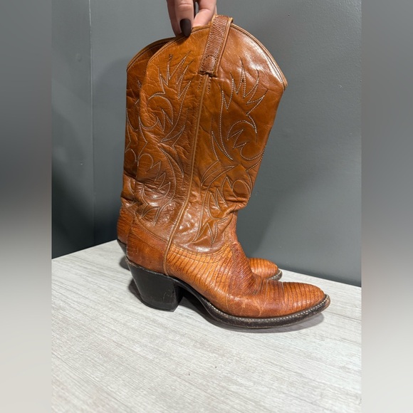 Vintage Dan Post Tan Leather Cognac Cowboy Boots Size 7.5 - Picture 1 of 6
